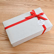 画像をギャラリービューアに読み込む, いちごスコーン プレーンスコーン アールグレイスコーン と ディンブラ キャンディ ティーバッグ5個入 の ギフト ボックス セット